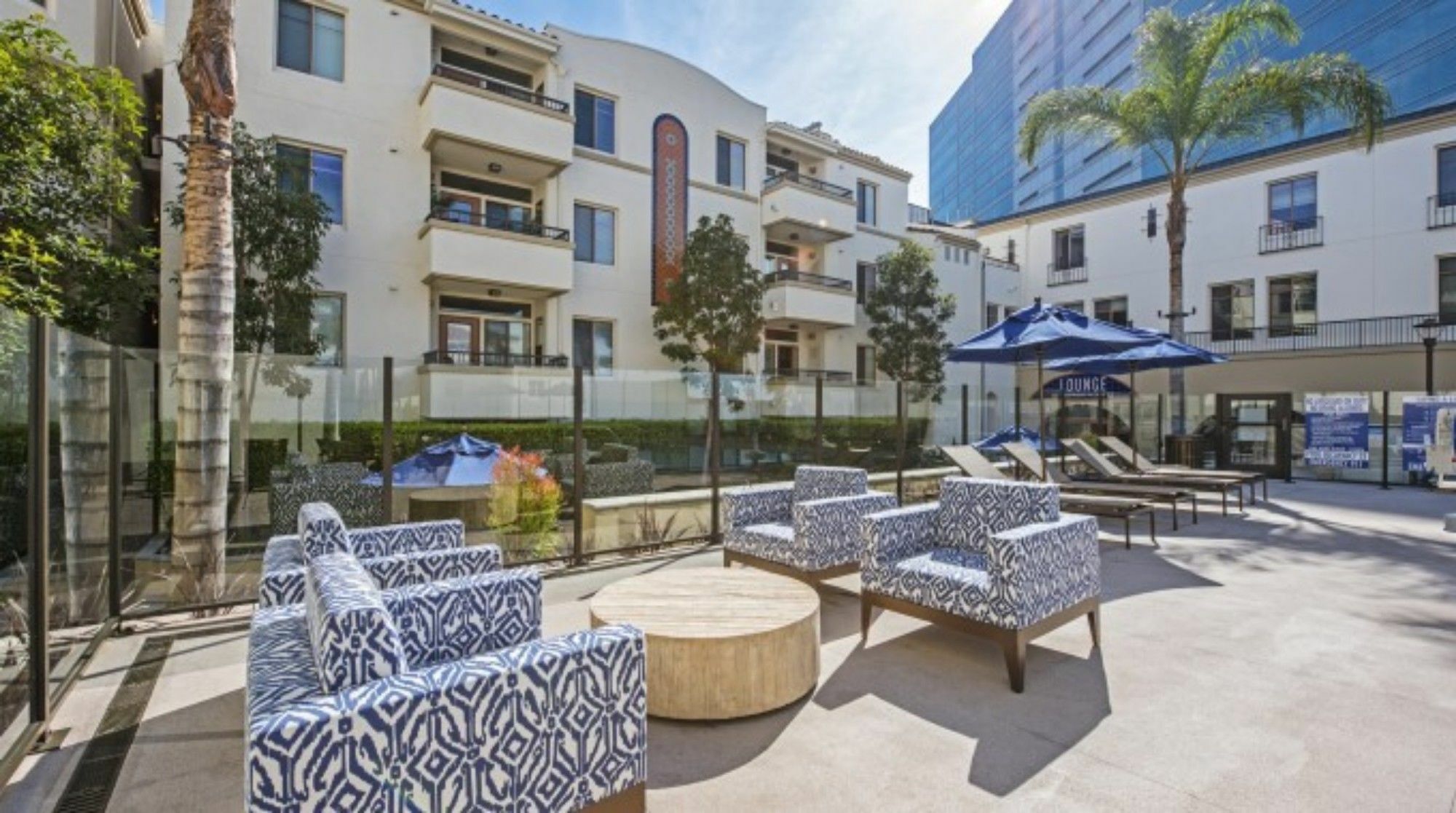 Global Luxury Suites At Tiverton Ave Лос Анджелис Екстериор снимка